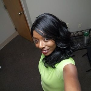 Meet your Posher, Lateka